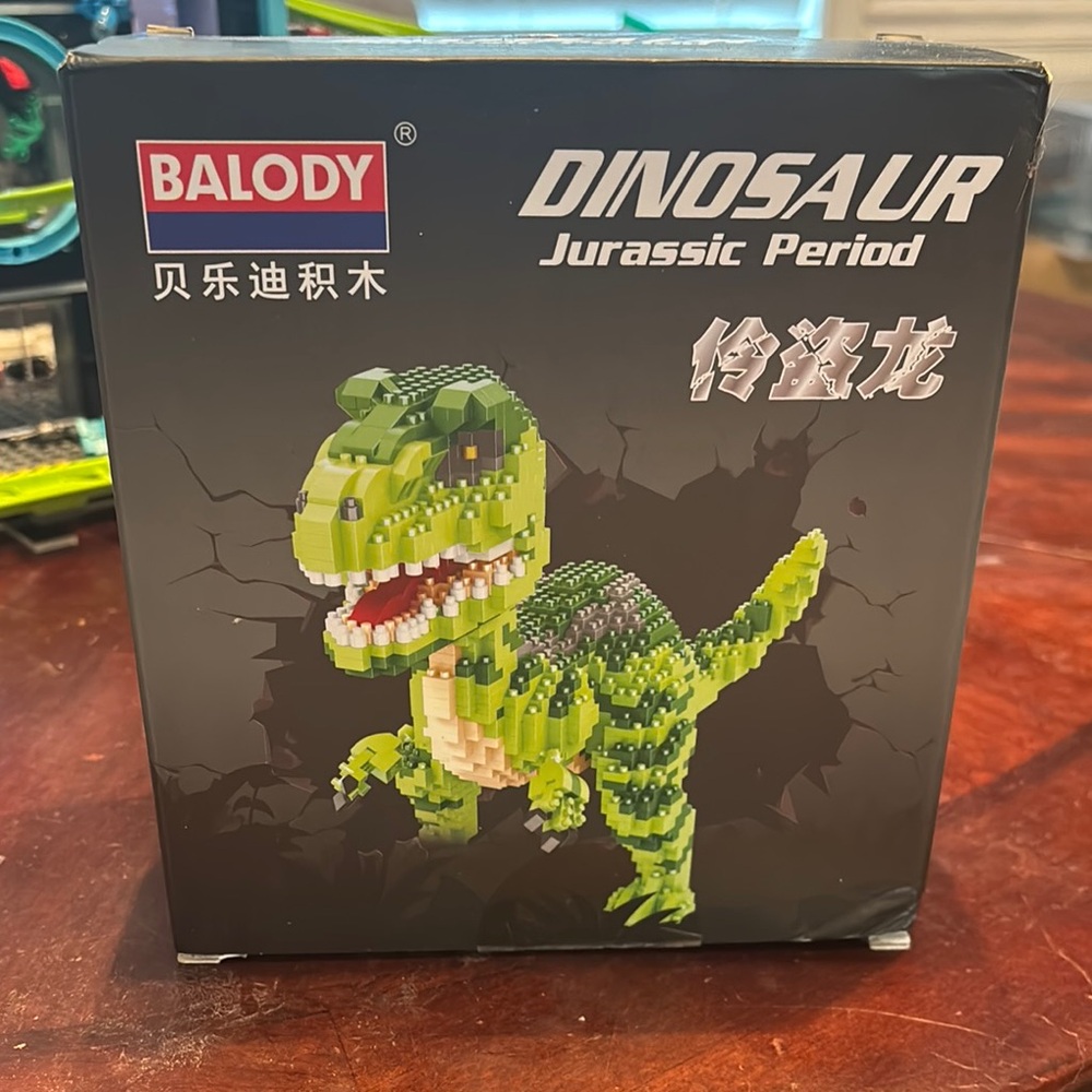 Dinosaur Tyrannosaurus Rex Building Blocks Velociraptor Model NIB